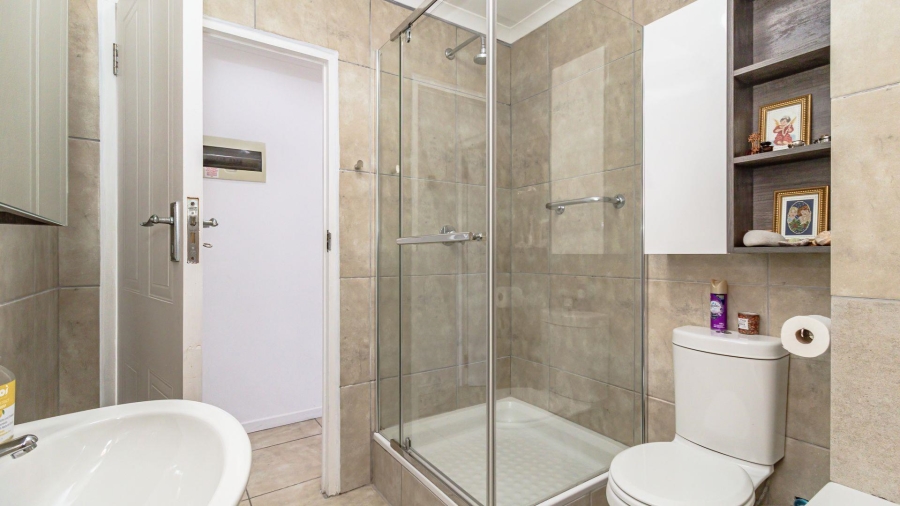 2 Bedroom Property for Sale in De Kelders Western Cape